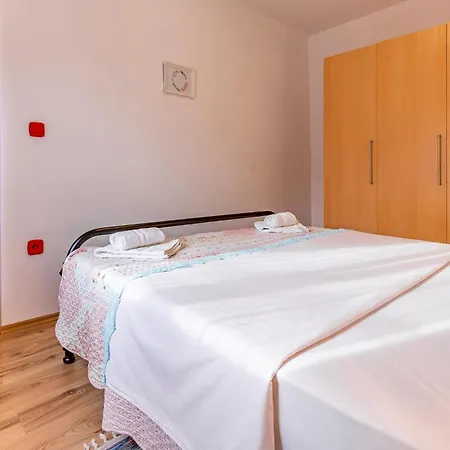 Lovely Apartment In Premantura With Wifi Exterior photo