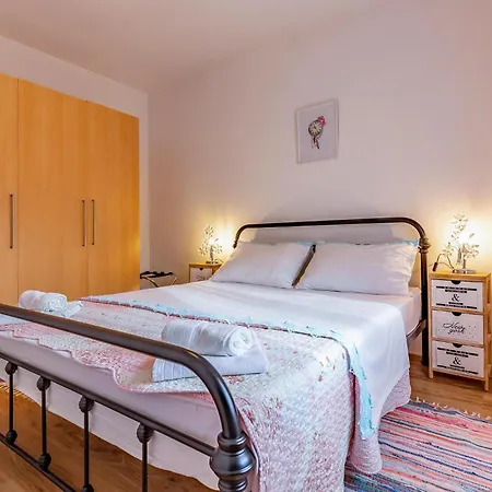 Lovely Apartment In Premantura With Wifi Exterior photo