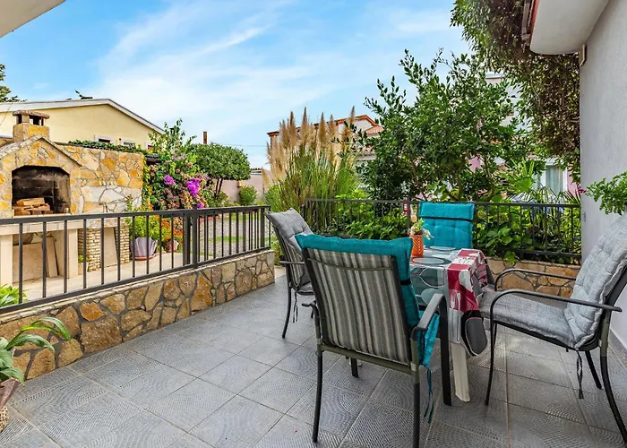 Lovely Apartment In Premantura With Wifi